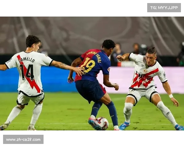 皇马豪取联赛七连胜,目前距离榜首巴萨仅差1分 皇马豪取联赛七连胜,目前距离榜首巴萨仅差1分